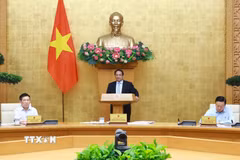 Thủ tướng Phạm Minh Chính chủ trì Phiên họp Chính phủ chuyên đề về xây dựng pháp luật tháng 4. (Ảnh: Dương Giang/TTXVN)