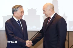 Tổng thống Rumen Radev đón Tổng Bí thư Tô Lâm đến dự Diễn đàn Doanh nghiệp Việt Nam- Bulgaria. (Ảnh: Thống Nhất/TTXVN)