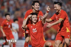 Thanh Nhàn ghi bàn thắng mở tỷ số cho U23 Việt Nam. Ảnh: Minh Quyết - TTXVN