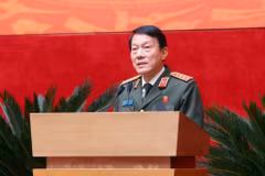 Đại tướng Lương Tam Quang, Ủy viên Bộ Chính trị, Bí thư Đảng ủy Công an Trung ương, Bộ trưởng Bộ Công an phát biểu chỉ đạo. (Ảnh: Phạm Kiên/TTXVN)