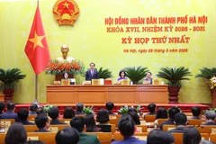 Thường trực HĐND thành phố Hà Nội chủ trì kỳ họp. (Ảnh: Văn Điệp/TTXVN)