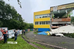 Một nhà trẻ bị hư hại sau trận động đất ở Petropavlovsk-Kamchatka, Nga, ngày 30/7/2025. (Ảnh: THX/TTXVN)