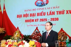Đồng chí Lê Minh Ngân, Bí thư Tỉnh ủy Lai Châu nhiệm kỳ 2025-2030 phát biểu bế mạc Đại hội. (Ảnh: Quý Trung/TTXVN)