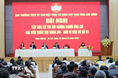 Hội nghị Tiếp xúc cử tri với những người ứng cử Đại biểu Quốc hội khóa XVI tại phường Xuân Hương-Đà Lạt (lâm Đồng) chiều 28/2. (Ảnh: Nguyễn Dũng/TTXVN)