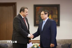 Thủ tướng Phạm Minh Chính tiếp ông Mohamed Arkab, Bộ trưởng Bộ Năng lượng Algeria. (Ảnh: Dương Giang/TTXVN)