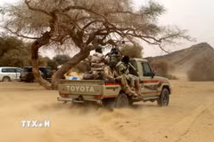 Binh sỹ Niger tuần tra tại khu vực Iferouane. (Ảnh: AFP/TTXVN)