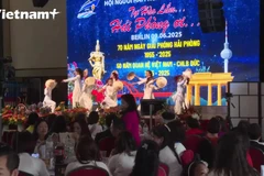 Hội người Hải Phòng tại Đức kỷ niệm 70 năm giải phóng thành phố hoa phượng đỏ