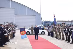 Lễ tiễn Tổng Bí thư, Chủ tịch nước Tô Lâm tại sân bay quốc tế Canberra. (Ảnh: Thống Nhất/TTXVN)