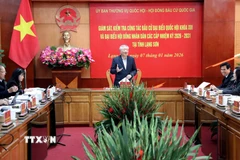 Phó Thủ tướng Thường trực Nguyễn Hòa Bình phát biểu tại buổi làm việc. (Ảnh: Văn Đạt/TTXVN)