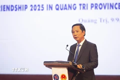 Phó Chủ tịch Thường trực UBND tỉnh Quảng Trị Hoàng Nam phát biểu tại lễ khai mạc. (Ảnh: Tường Vi/TTXVN)