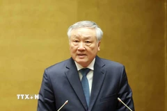 Phó Thủ tướng Thường trực Chính phủ Nguyễn Hoà Bình trình bày nội dung trọng tâm Chương trình hành động thực hiện Nghị quyết số 79-NQ/TW về phát triển kinh tế Nhà nước và Nghị quyết số 80-NQ/TW về phát triển văn hóa Việt Nam. (Ảnh: Phương Hoa/TTXVN)