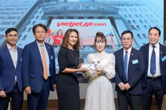 Chủ tịch NYSE Lynn Martin (váy đen) chào mừng Chủ tịch Vietjet Nguyễn Thị Phương Thảo thăm NYSE.