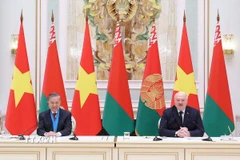 Tổng Bí thư Tô Lâm và Tổng thống Belarus Aleksandr Lukashenko phát biểu với báo chí. (Ảnh: Thống Nhất/TTXVN)