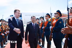 Thủ tướng Lê Minh Hưng đến thành phố Kazan bắt đầu chuyến tham dự Hội nghị Cấp cao Kỷ niệm 35 năm quan hệ ASEAN-Nga và hoạt động song phương tại Kazan, Cộng hòa Tatarstan (Liên bang Nga). (Ảnh: Dương Giang/TTXVN)