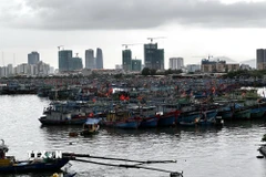 Tàu thuyền ngư dân miền Trung được về neo đậu tránh bão an toàn tại Âu thuyền Thọ Quang (Đà Nẵng). (Ảnh: Trần Lê Lâm/ TTXVN)