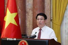 Chủ tịch nước Lương Cường phát biểu tại buổi gặp mặt các nhà báo tiêu biểu toàn quốc. (Ảnh: Lâm Khánh/TTXVN)