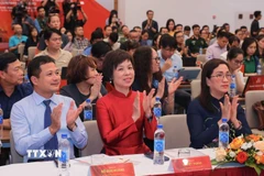 Các đại biểu tham dự buổi lễ. (Ảnh: Hoàng Hiếu/TTXVN)