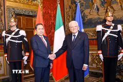 Chủ tịch Quốc hội Trần Thanh Mẫn hội kiến Tổng thống Italy Sergio Mattarella. (Ảnh: Doãn Tấn/TTXVN)