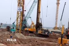Công trường thi công Dự án Trung tâm tổ chức Hội nghị APEC 2027 và các công trình chức năng. (Ảnh: Lê Huy Hải/TTXVN)