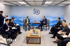 Quang cảnh cuộc gặp giữa Bộ trưởng ngoại giao Lê Hoài Trung và Bộ trưởng Ngoại giao Panama Javier Eduardo Martínez-Acha Vásquez. (Ảnh: Việt Dũng/TTXVN )