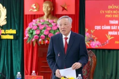 Phó Thủ tướng Thường trực Nguyễn Hoà Bình phát biểu. (Ảnh: Phạm Kiên/TTXVN)