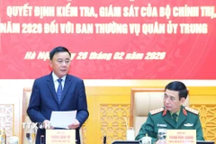 Thường trực Ban Bí thư Trần Cẩm Tú chủ trì Công bố quyết định kiểm tra, giám sát Ban Thường vụ Quân uỷ Trung ương. (Ảnh: Phương Hoa/TTXVN)