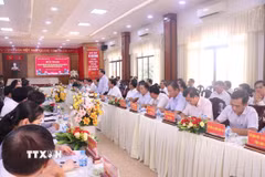 Quang cảnh buổi làm việc giữa UBND hai tỉnh Long An và Tây Ninh. (Ảnh: Bùi Giang/TTXVN)