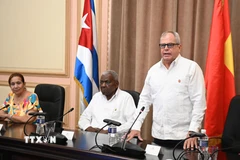 Tổng thư ký Quốc hội Chính quyền Nhân dân Cuba Homero Acosta Álvarez đánh giá cao sự hỗ trợ của Quốc hội Việt Nam. (Ảnh: Việt Hùng/TTXVN)