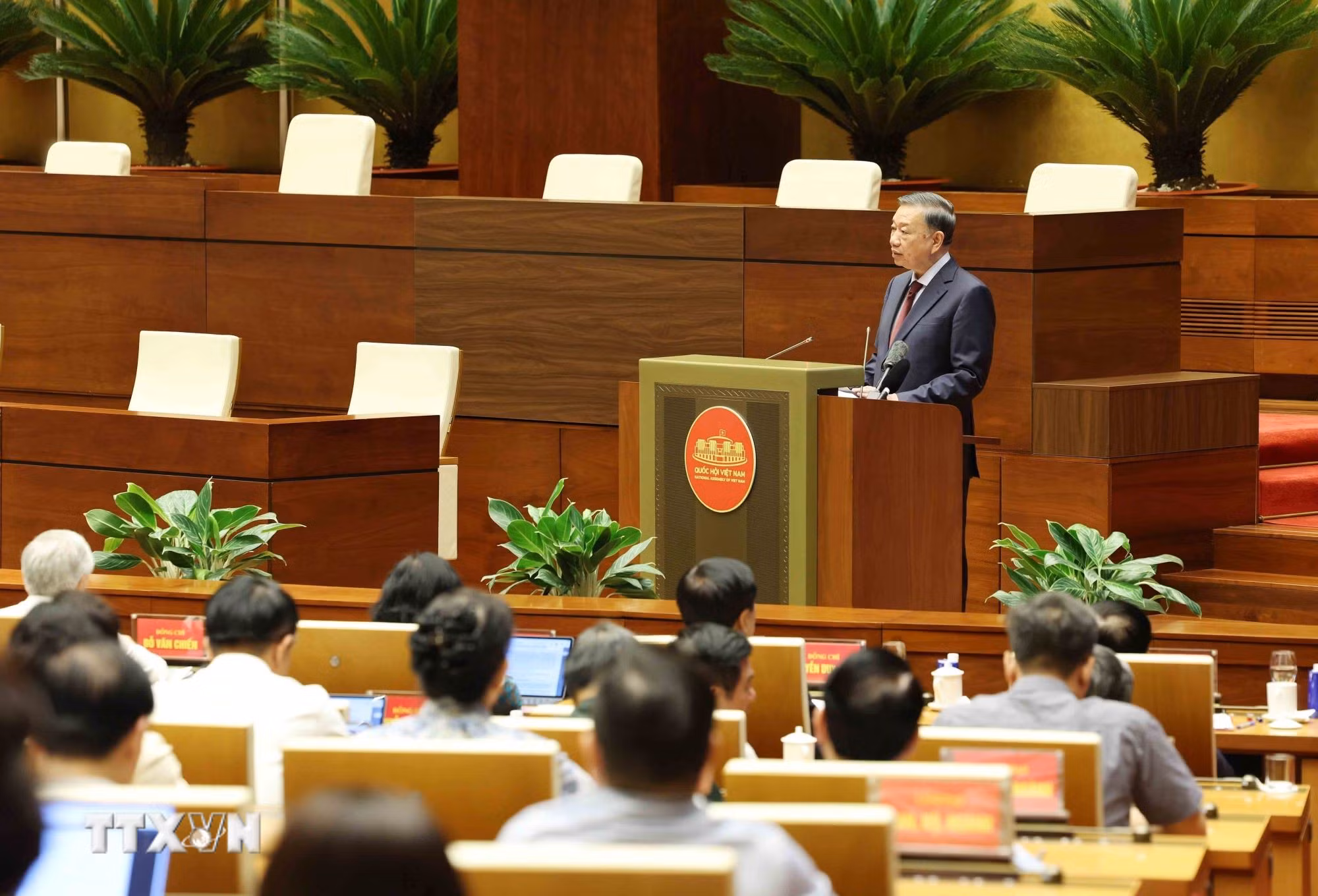 ttxvn-hoi-nghi-toan-quoc-quan-triet-trien-khai-thuc-hien-nghi-quyet-trung-uong-iii-khoa-xiv-29-23.jpg