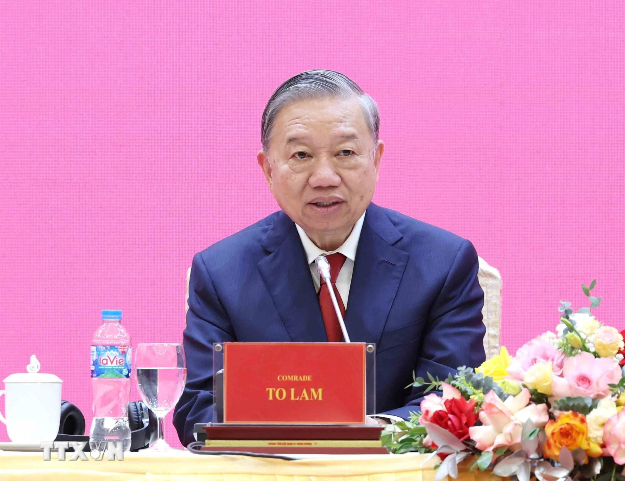 ttxvn-tong-bi-thu-to-lam-va-tong-bi-thu-chu-tich-nuoc-lao-du-thong-bao-ket-qua-dai-hoi-dang-ndcm-lao-lan-thu-xii-6.jpg