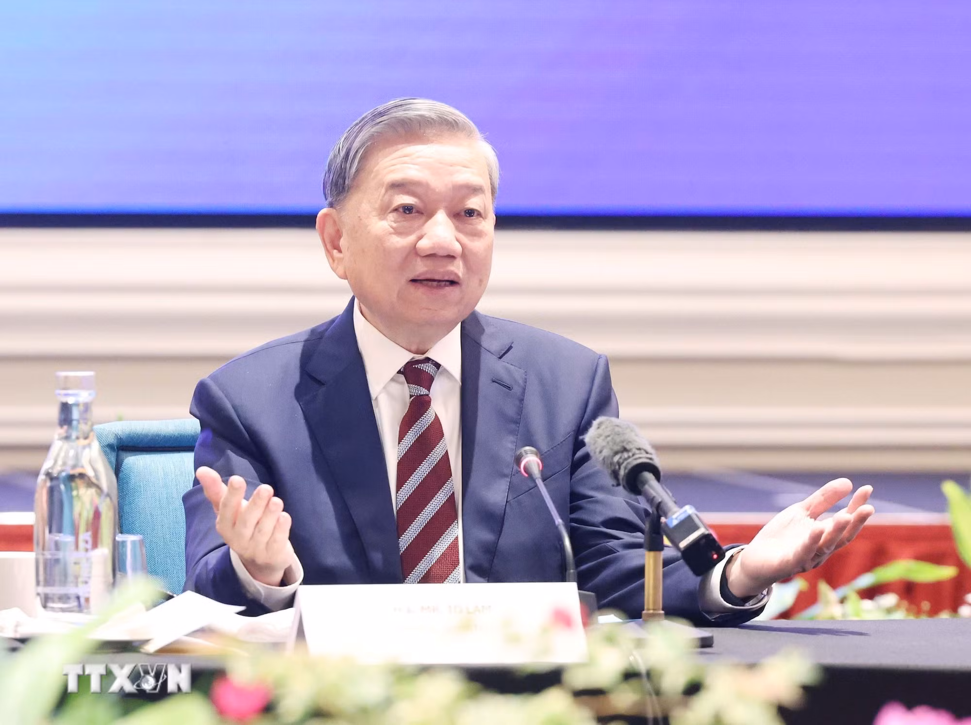 Tổng Bí thư Tô Lâm phát biểu tại Tọa đàm doanh nghiệp Việt Nam-Singapore ngày 13/3/2025. (Ảnh: Thống Nhất/TTXVN)
