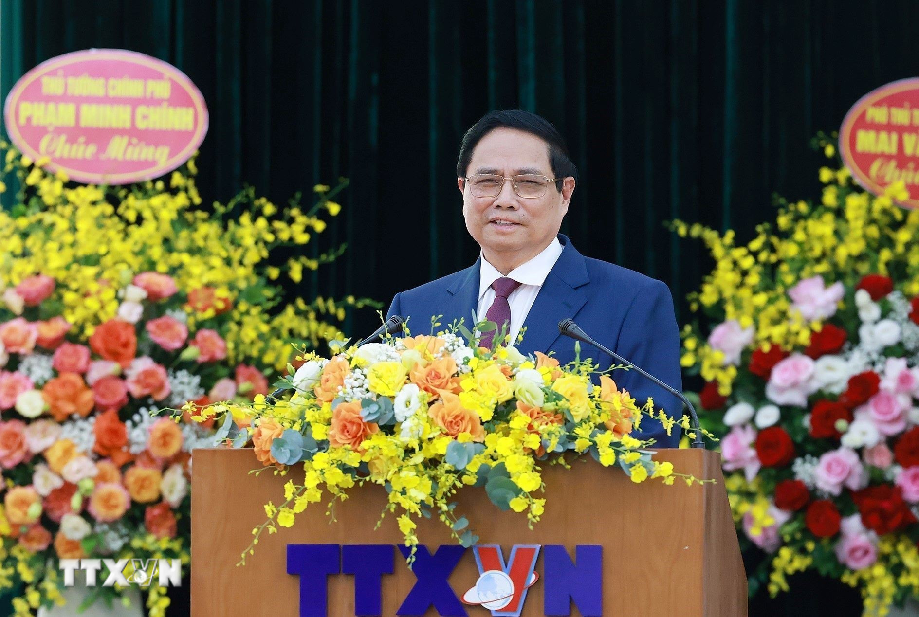 នាយករដ្ឋមន្ត្រី Pham Minh Chinh ថ្លែងមតិក្នុងមហាសន្និបាតលើកទី ២៧ នៃគណៈកម្មាធិការបក្សទីភ្នាក់ងារសារព័ត៌មានវៀតណាមអាណត្តិ ២០២៥-២០៣០។ (រូបថត៖ Duong Giang/VNA) ttxvn-thu-tuong-du-dai-hoi-dang-bo-thong-tan-xa-viet-nam-lan-thu-27-nhiem-ky-2025-2030-17-9.jpg
