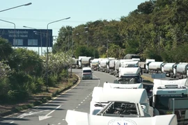 Thái Lan siết chặt, dừng hoàn toàn xuất khẩu nhiên liệu sang Campuchia