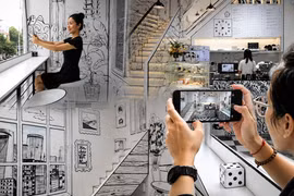 Du khách trải nghiệm không gian cà phê 2D độc đáo giữa lòng Thành phố Hồ Chí Minh 