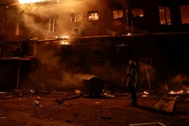 Nga tập kích bằng tên lửa siêu vượt âm Kinzhal trong đêm, Ukraine thiệt hại nặng