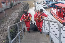 Malaysia và Interpol truy lùng đường dây buôn người sau vụ lật thuyền di cư 