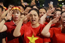 Quốc ca ngân vang giữa lòng Hà Nội, tình hữu nghị tỏa sáng tại A80 