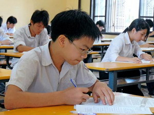 Học sinh dự thi vào lớp 10. (Ảnh: TTXVN).