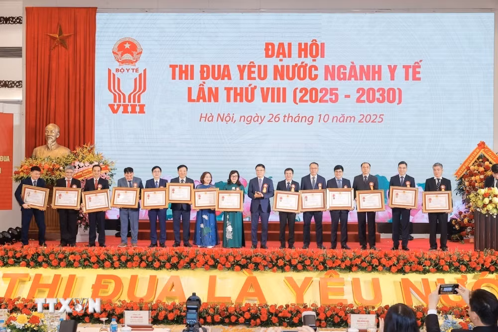 ttxvn-huan-chuong.jpg