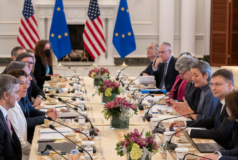 Hội đồng này do các Phó Chủ tịch EC Margrethe Vestager, Valdis Dombrovskis, Bộ trưởng Ngoại giao Mỹ Antony Blinken, Bộ trưởng Thương mại Mỹ Gina Raimondo và Đại diện Thương mại Mỹ Katherine Tai đồng chủ trì, cùng Ủy viên châu Âu Thierry Breton. (Ảnh: AFP/TTXVN)
