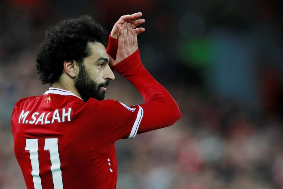 Mohamed Salah (Liverpool) từng chi 234.000 bảng tiền túi để giúp đỡ chính phủ Ai Cập đối mặt với khủng hoảng kinh tế vào năm 2017. Hồi tháng 8 vừa qua, cầu thủ người Ai Cập đã ủng hộ 2,5 triệu bảng cho Viện Ung thư Quốc gia ở thủ đô Cairo sau khi xảy ra một vụ tấn công khủng bố.
