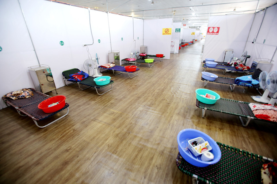 Trang thiết bị tại Bệnh viện dã chiến điều trị bệnh nhân COVID-19 đa tầng quận Tân Bình. (Ảnh: Thành Chung/TTXVN)