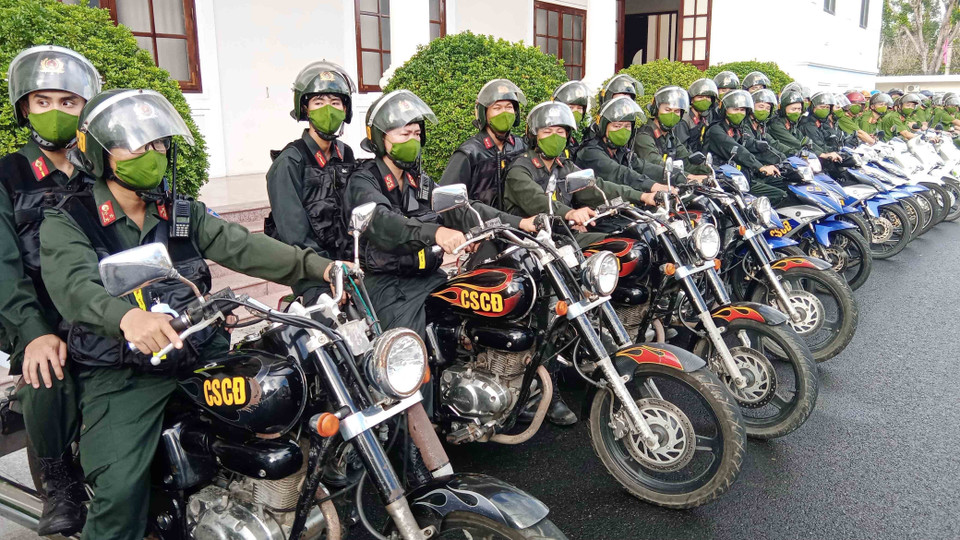 Lực lượng Cảnh sát cơ động, Công an Quảng Nam ra quân đợt cao điểm tấn công, trấn áp tội phạm dịp Tết Nguyên đán Quý Mão 2023. (Ảnh: Đoàn Hữu Trung/TTXVN)