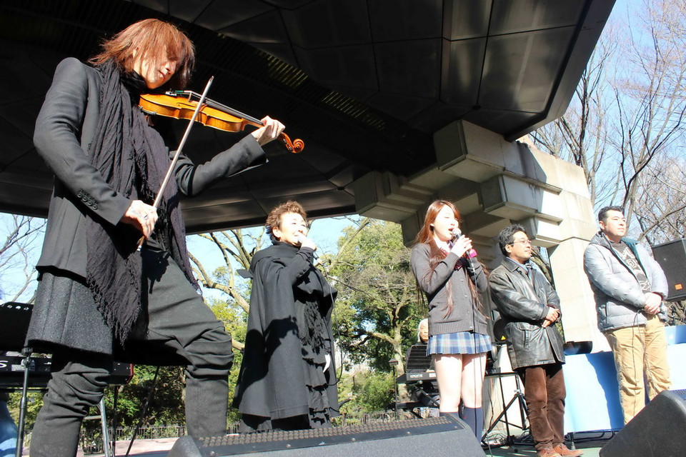 Giai điệu bi thương của tiếng đàn violin.