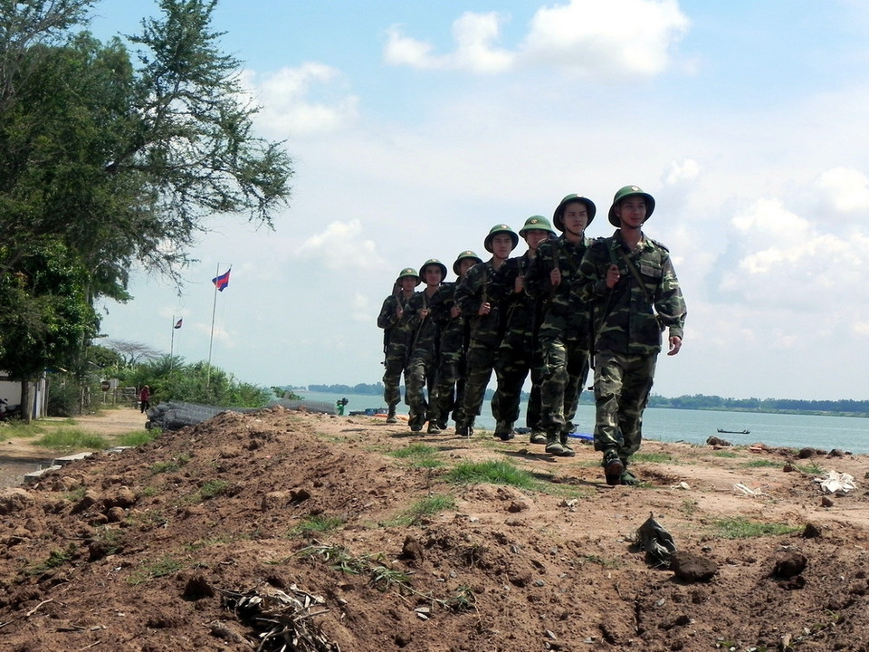 Tuần tra bảo vệ biên giới. 
