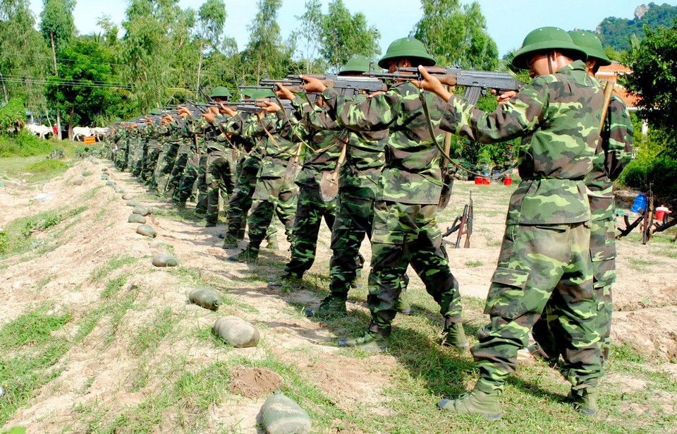 Rèn luyện, sử dụng thành thạo vũ khí, trang bị. 