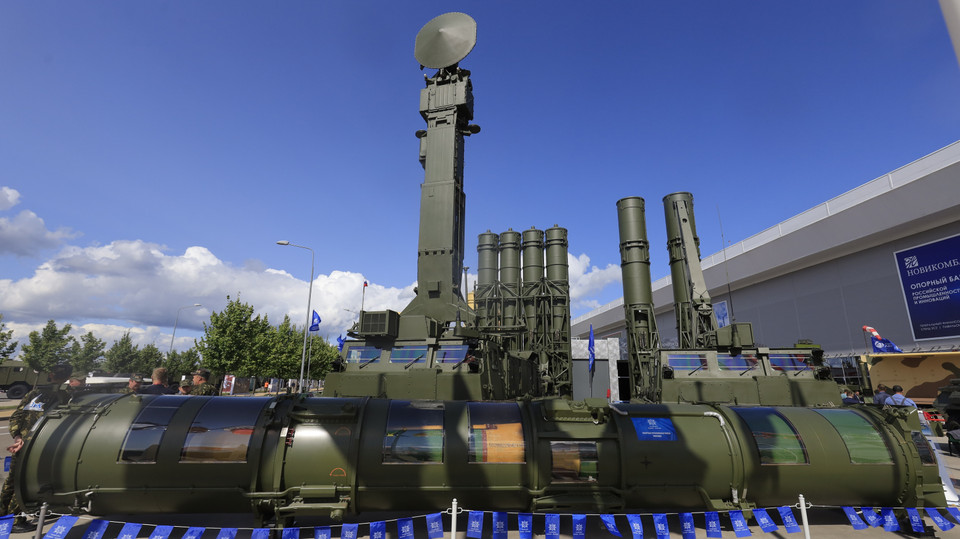 Tổ hợp tên lửa phòng không tối tân Altei-4000 lần đầu tiên ra mắt công chúng tại diễn đàn Army 2021. (Ảnh: Trần Hiếu/TTXVN)