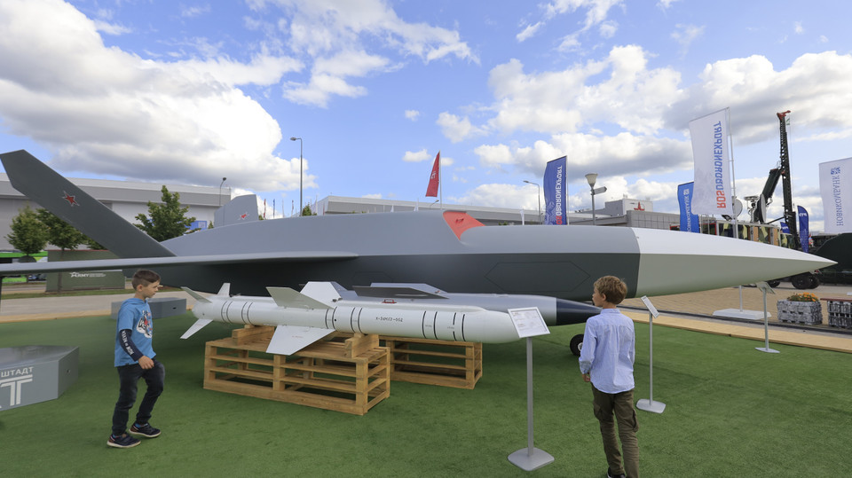 Máy bay tấn công không người lái tốc độ cao Grom (Thần sấm) do công ty Kronstadt sản xuất. (Ảnh: Trần Hiếu/TTXVN)