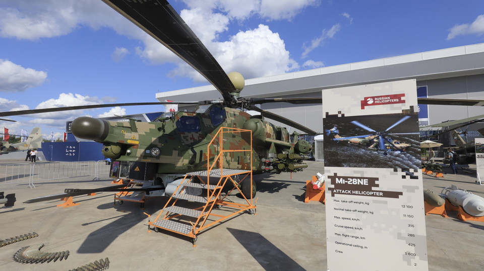 Trực thăng tấn công Mi-28NE lần đầu tiên ra mắt tại Diễn đàn kỹ thuật-quân sự quốc tế Moskva 2021. (Ảnh: Trần Hiếu/TTXVN)