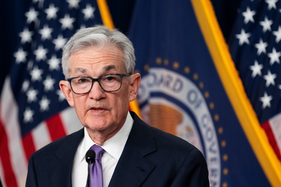 Chủ tịch Cục Dự trữ Liên bang Mỹ (Fed) Jerome Powell (ảnh) trong cuộc họp báo ngày 13/12/2023 công bố quyết định giữ nguyên lãi suất cho vay chủ chốt ở mức từ 5,25% đến 5,50%, cao nhất trong 22 năm qua. (Ảnh: THX/TTXVN)